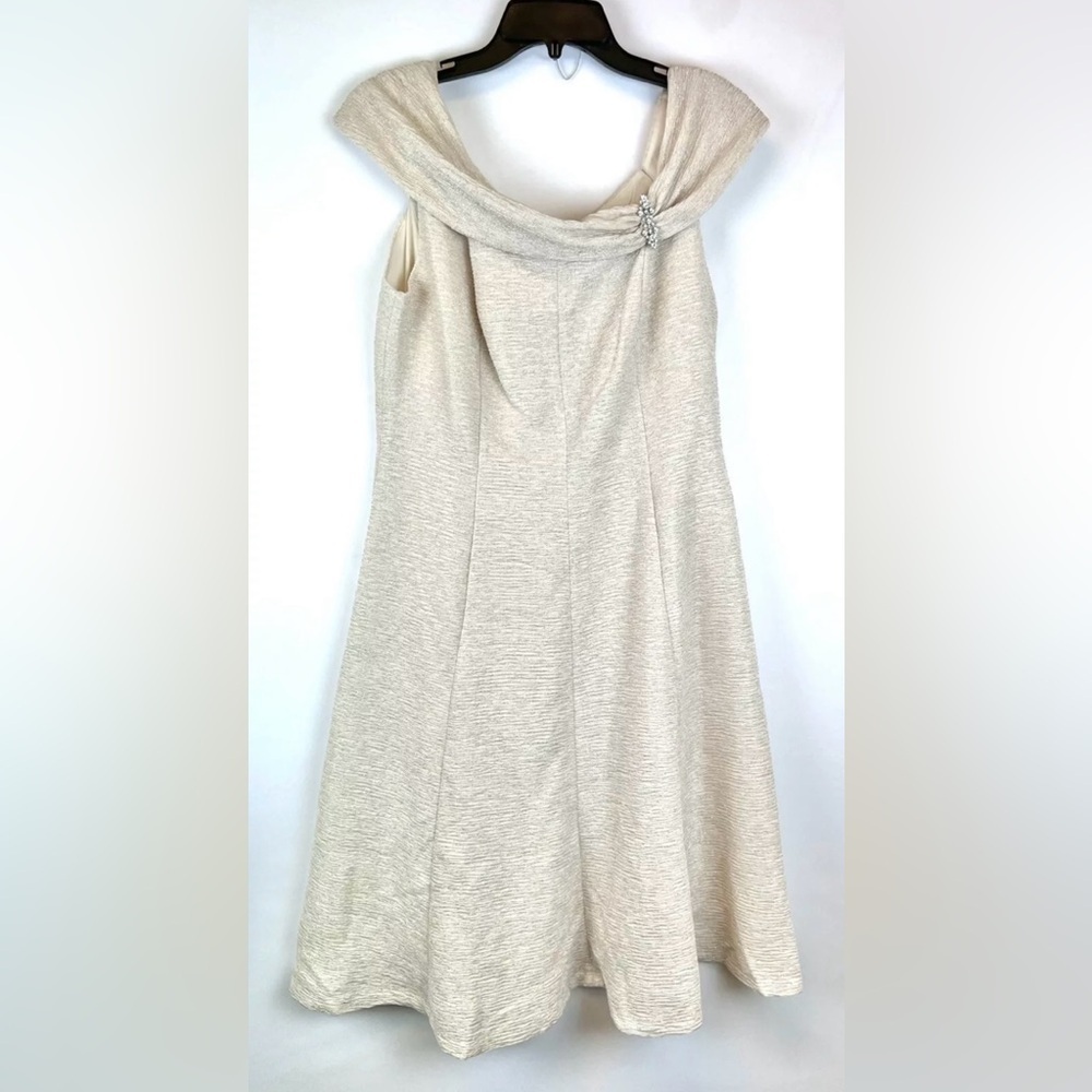 London Times Women’s Sleeveless Cream Fit and Flare Dress Size 12